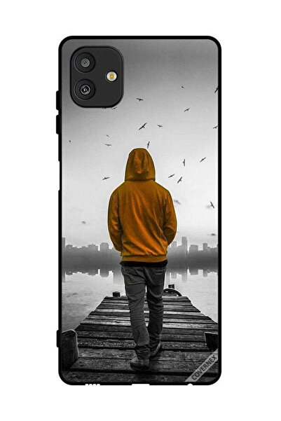 Covernex غطاء حماية لهاتف سامسونج جالاكسي M13 5G - فتى حزين يمشي