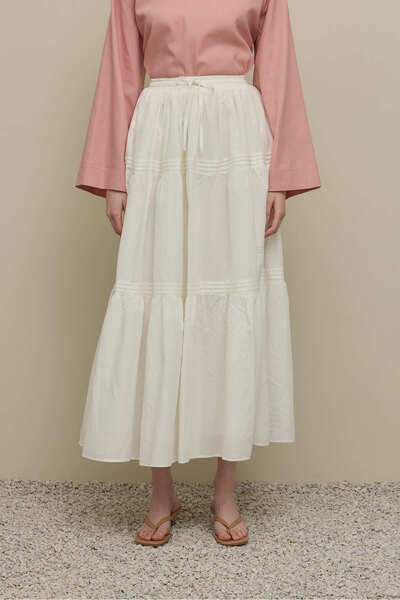 Fahhar Ribbed Gathered Skirt Ecru