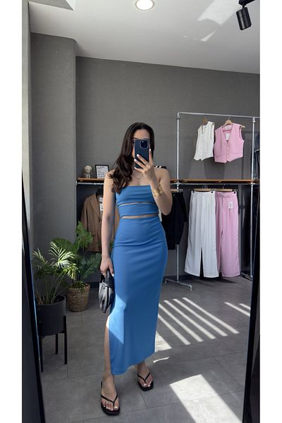 YOUR NAME Low-Cut Detailed Slit Body-Hugging Dress