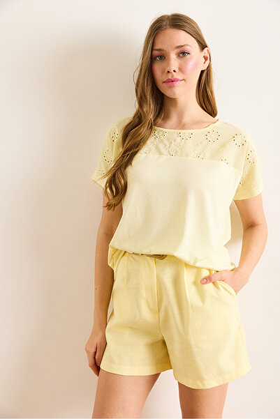 Olalook Women's Light Yellow Fisto Detailed Bat Blouse Blz-19002587