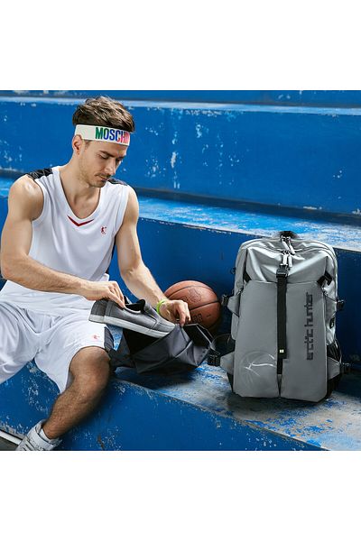 Arctic Hunter Durable Gym Sports Backpack Water Resistant with Luggage Trolley Carry Belt and Built in USB for Men
