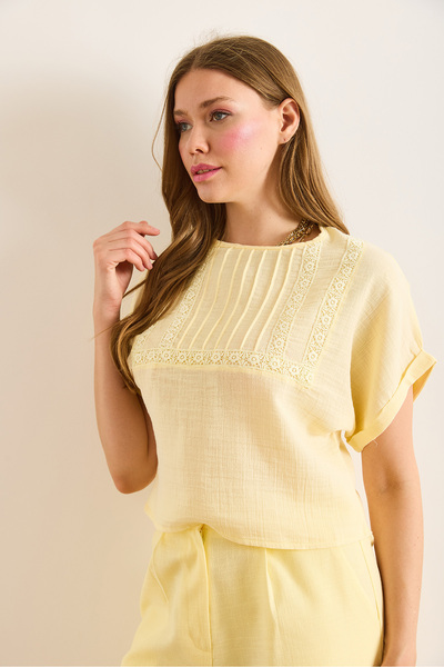 Olalook Women's Yellow Lace Detailed Crop Muslin Blouse Blz-19003056