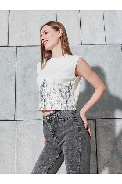 Coral Sequined Sleeveless Knitwear Ecru