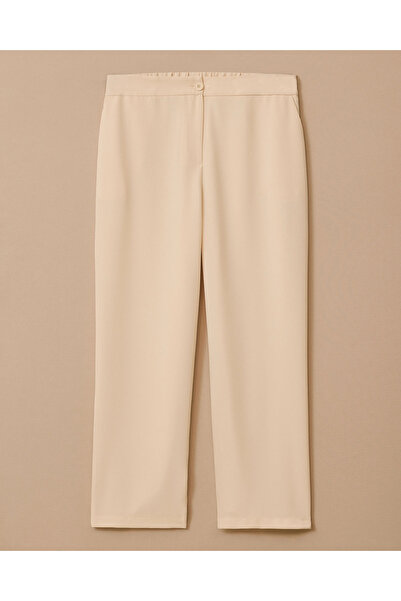 Gala-Xi Plus Size Pleated Detailed Pocket Trousers