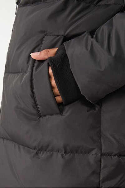 Stradivarius Long puffer coat