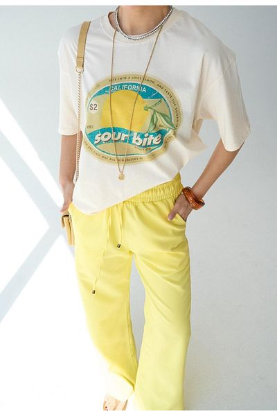 FEMMESTUDIO Women's White Sour Bite Printed Crew Neck T-Shirt