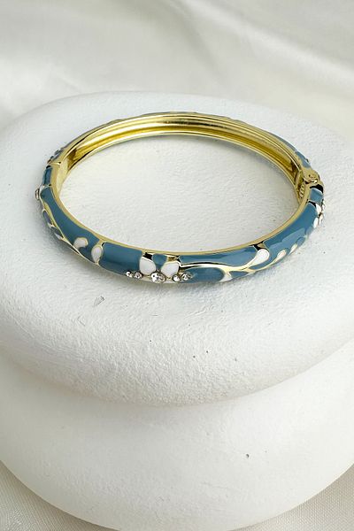Modex Special Series Enamel Stone Clover Detail Handcuff Bracelet (Diameter: 6cm)