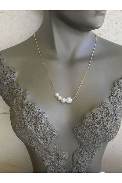 Lucios Pearl Necklace with Golden Craftsmanship (45 +5 cm)