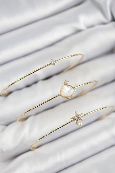BESKAR Brass Zircon Stone Oyster and Starfish Model Gold Color Vip 3-Piece Women's Bracelet