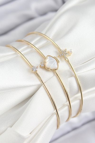 BESKAR Brass Zircon Stone Oyster and Starfish Model Gold Color Vip 3-Piece Women's Bracelet