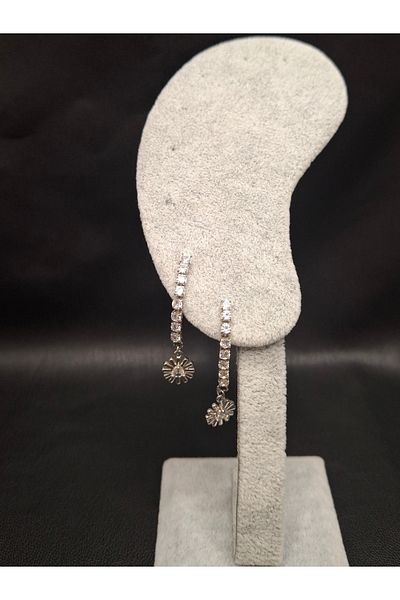Han Ticarethane Silver Color Stone Waterway Daisy Model Earrings