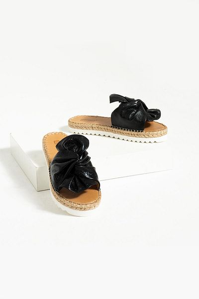 Bestyle Electra Women's Metallic Black Straw Flat Sole Slippers