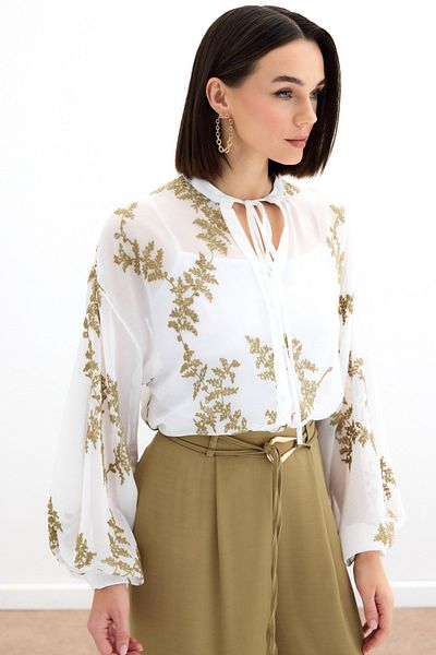 Sateen Бродирана шифонена риза - каки