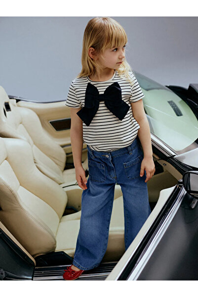 LC Waikiki تي شيرت LCW Kids أسود برقبة دائرية وأكمام قصيرة مخطط للفتيات الصغيرات