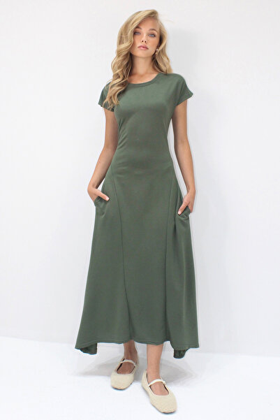 Trend Alaçatı Stili Γυναικείο χακί ποδηλατικό λαιμόκοψη με διπλή τσέπη με λεπτομέρεια ραφής Αμάνικο υφασμάτινο φόρεμα ALC-X14213