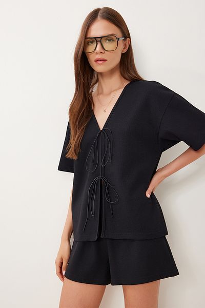 Happiness İstanbul Women's Black Tie Detail Blouse Shorts Set Iy00005