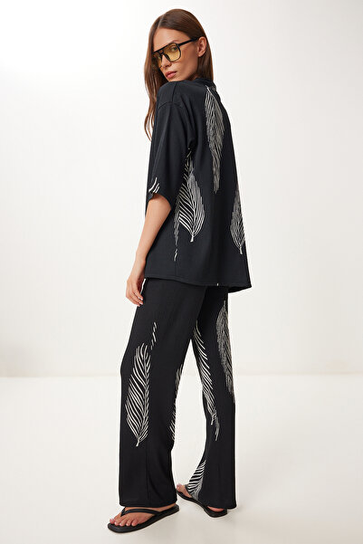 Happiness İstanbul Women's Black Bone Patterned Crinkle Knitted Kimono Pants Set İy00006
