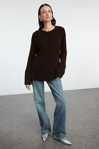 Trendyol Collection Brown More Sustainable Wide Fit Peplum Detailed Cotton Knitwear Sweater Twoaw25Kz00305