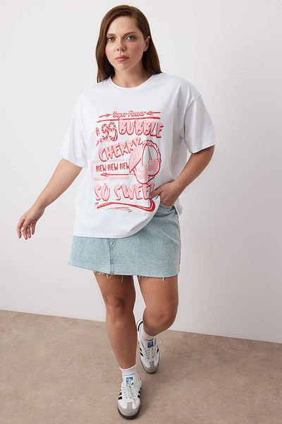 Trendyol Curve Λευκό 100% μονόχρωμο μπλουζάκι με στάμπα Oversize/Comfortable Cut Πλεκτό μπλουζάκι μεγάλου μεγέθους TBBSS25BF00082