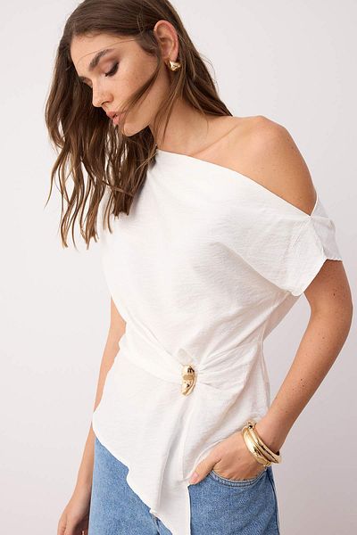 Trendyol Collection Ecru Boat Neck Fitted Buckle Detailed Woven Blouse Twoaw26Bz00058
