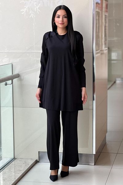 Nuss Tunic Trousers Suit with Satin Piece Detail on the Shoulders