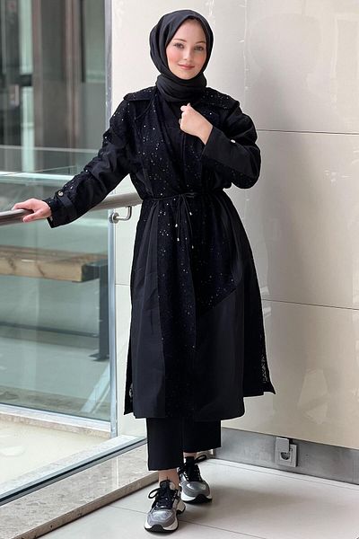 Ghisa Double Breasted Collar Waist Tie Lace Detailed Cap