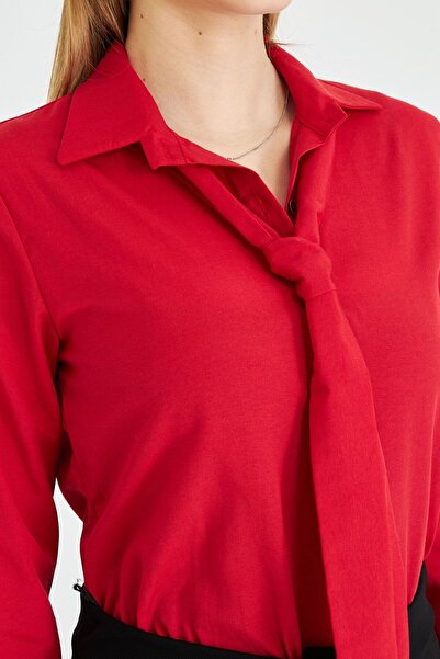 armonika Kadın Kırmızı Kravat Detaylı Gömlek ARM-25Y001030