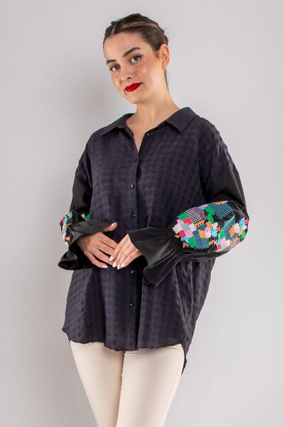 AYHAN 50727 Блуза з еластичними манжетами та вишитим декором на ґудзиках