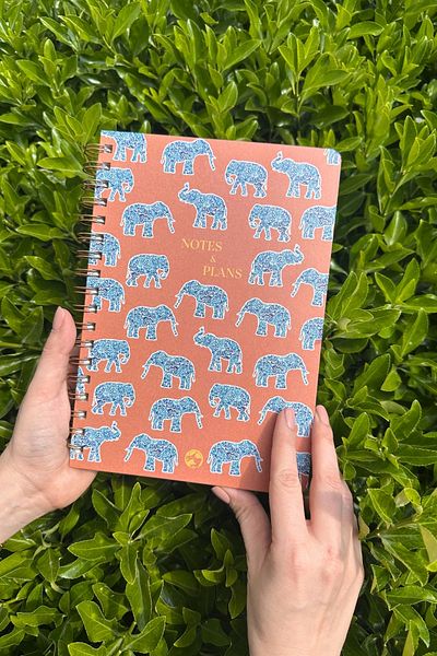 Le Color Utopia Spiral Notebook - Plain Elephant 17X24 cm