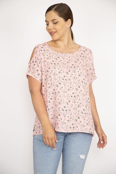 Şans Women's Pink Large Size Woven Viscose Fabric Shoulder Low-cut Flower Patterned Blouse 65n36542