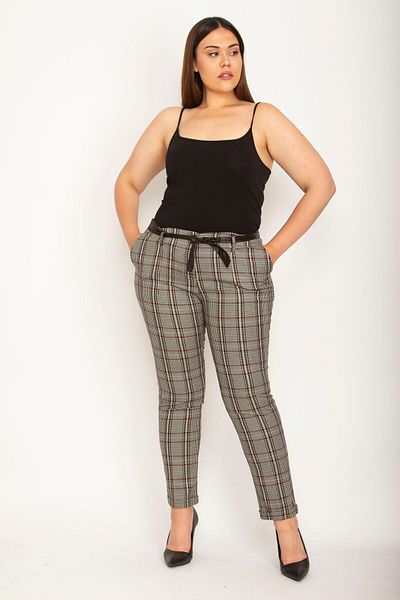 Şans Women's Colorful Plaid Pattern Side Pocket Back Flota Ornamental Pocket Faux Leather Belt Detailed Trousers 65N27212