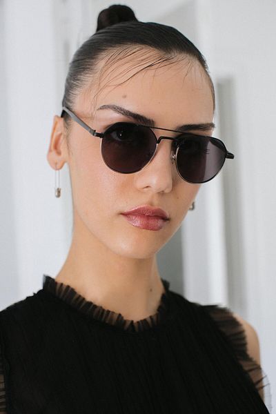Bilge Karga نظارة شمسية سوداء فضية سوداء من ساكاريا