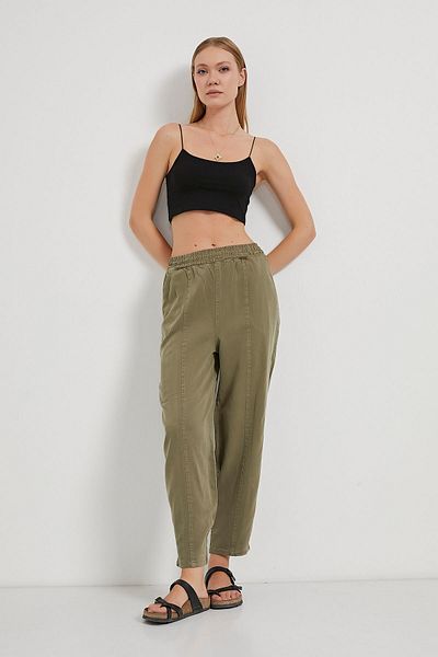 Arma Life Women's Balloon Fit Elastic Waist Loose Khaki Trousers