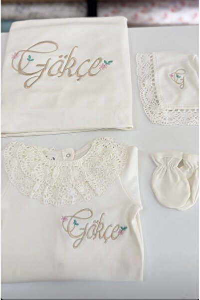 GAYE EV TEKSTİLİ 4 lü İsim Nakışlı Hastane Çıkışı Seti