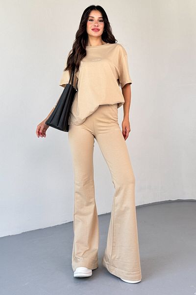 Cappmoda TKM-0050 Μπεζ Χρώμα Generation Text Injection Μπλουζάκι με λαιμόκοψη με ελαστική μέση ισπανική παντελόνι