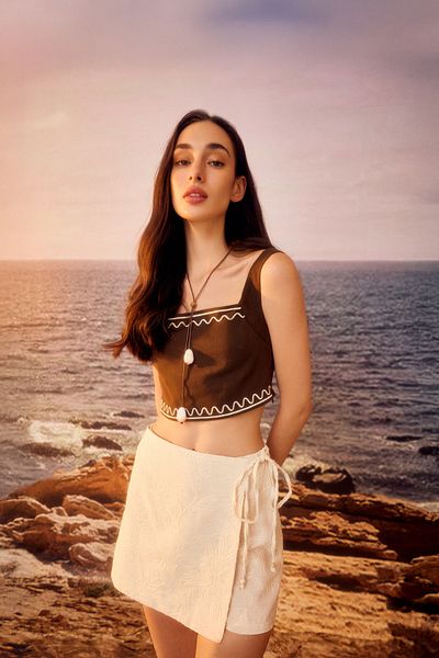 Quzu Embroidered Piping Linen Crop Blouse Dark Brown