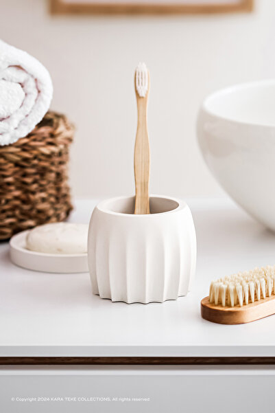 Modern, Stylish and Decorative Star Design Concrete Succulent Pot (BEIGE - OFF-WHITE)