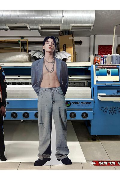 dakik reklam Bts Jungkook Standing Full Size Model Man Jungkook Model