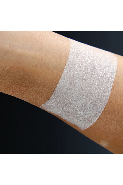 Layla Cosmetics To Infinity Primer and Eyeshadow Waterproof No 1 - Creamy Eyeshadow