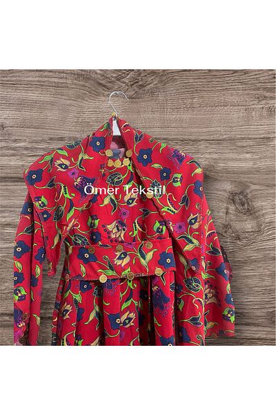 MODA Традиционна рокля за момиче с флорални мотиви (с шал и пояс)
