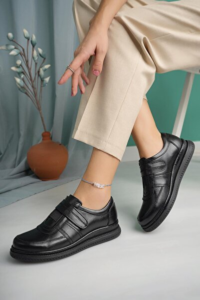 Diego Carlotti حذاء نسائي من الجلد الطبيعي - موديل كاجوال DC5015