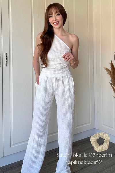 Dilay Gökoğlu Butik Seersucker Fabric One Shoulder White Suit
