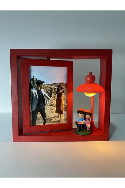 AHŞAPTAN SANAT Wooden Rotating Frame with Red Lamp and Lover Figure