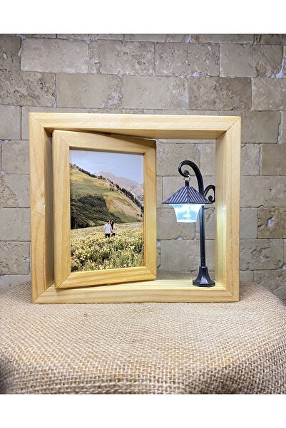 AHŞAPTAN SANAT Wooden Rotating Photo Frame with Street Lamp
