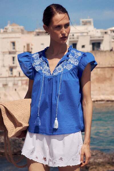 H&M Embroidered blouse