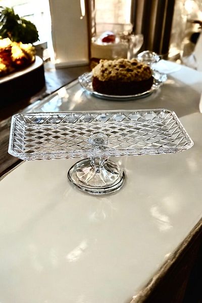 WuuQ Rectangular Glass Presentation Stand with Crystallized Patterned Feet, Cake Pastry and Stylish Presentations - 30 cm