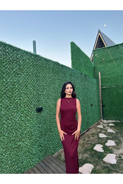 ELLA Model Pike Fabric Dress