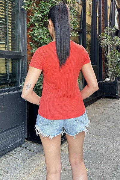 NEW LAVİVA Women's Red Collar Zipper Detailed T-Shirt - 700-K4023