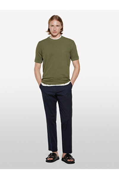 Sisley Ανδρικό μπλουζάκι Army Green 100% βαμβακερό με λαιμόκοψη και κανονική εφαρμογή