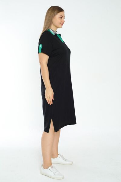 İntensive γυναικείο μαύρο κοντομάνικο φόρεμα με λαιμόκοψη σε μεγάλο μέγεθος